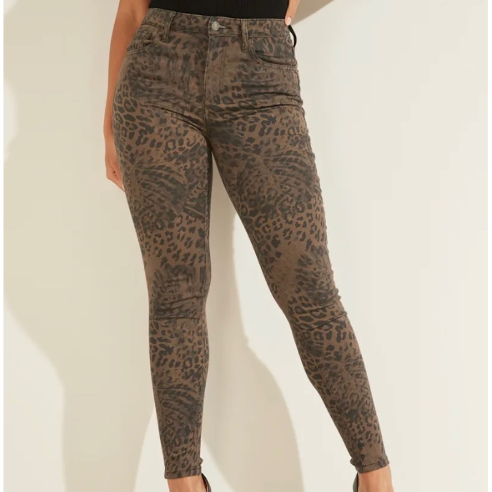 NWT Guess Skinny Jeans